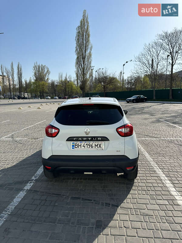 Внедорожник / Кроссовер Renault Captur 2015 в Одессе