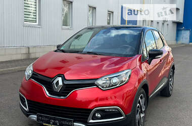 Позашляховик / Кросовер Renault Captur 2016 в Ковелі