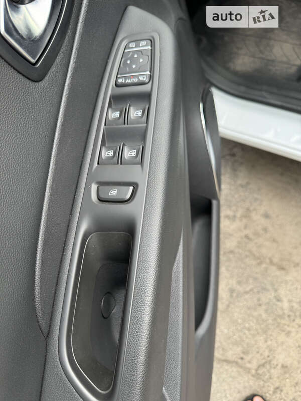 Позашляховик / Кросовер Renault Captur 2019 в Запоріжжі фото 9 Позашляховик / Кросовер Renault Captur 2019 в Запоріжжі