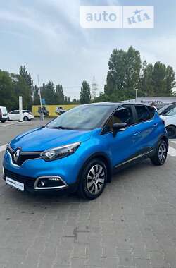 Позашляховик / Кросовер Renault Captur 2015 в Одесі