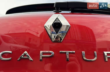 Внедорожник / Кроссовер Renault Captur 2023 в 