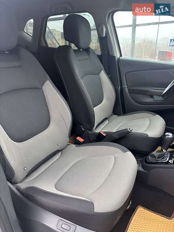 Внедорожник / Кроссовер Renault Captur 2014 в Хмельницком фото 9 Внедорожник / Кроссовер Renault Captur 2014 в Хмельницком