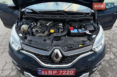 Внедорожник / Кроссовер Renault Captur 2020 в 