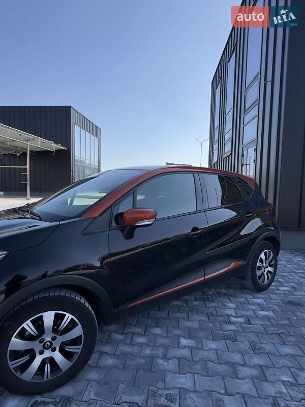 Внедорожник / Кроссовер Renault Captur 2016 в Каменец-Подольском