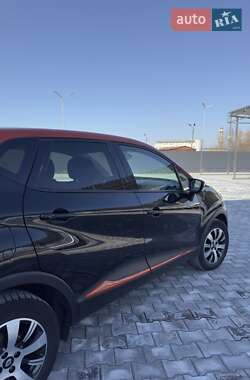 Внедорожник / Кроссовер Renault Captur 2016 в 