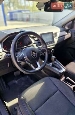 Внедорожник / Кроссовер Renault Captur 2021 в 