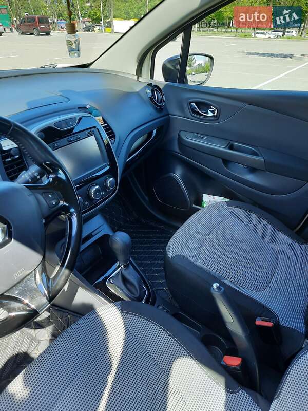Внедорожник / Кроссовер Renault Captur 2015 в Киеве