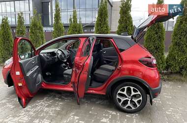 Внедорожник / Кроссовер Renault Captur 2017 в 