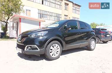 Позашляховик / Кросовер Renault Captur 2017 в Івано-Франківську