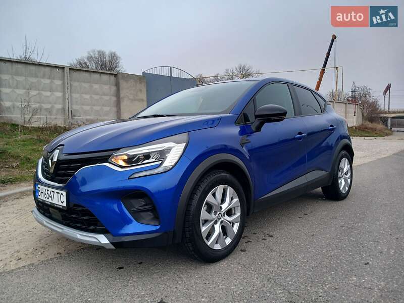 Внедорожник / Кроссовер Renault Captur 2021 в 