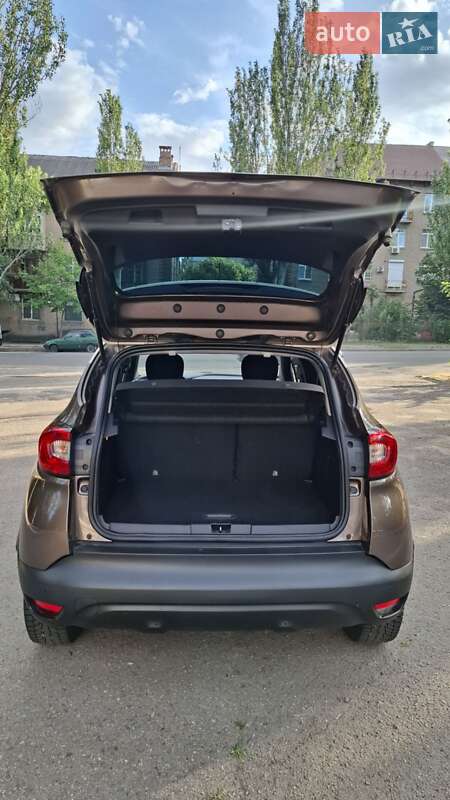 Внедорожник / Кроссовер Renault Captur 2014 в Запорожье