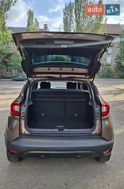 Внедорожник / Кроссовер Renault Captur 2014 в 