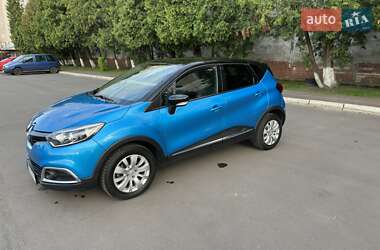 Внедорожник / Кроссовер Renault Captur 2016 в Киеве