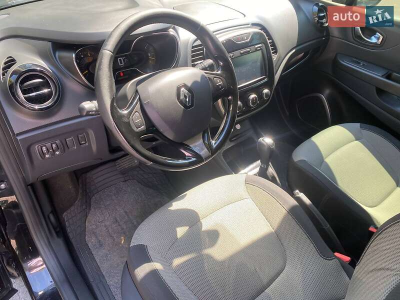 Внедорожник / Кроссовер Renault Captur 2015 в Черкассах