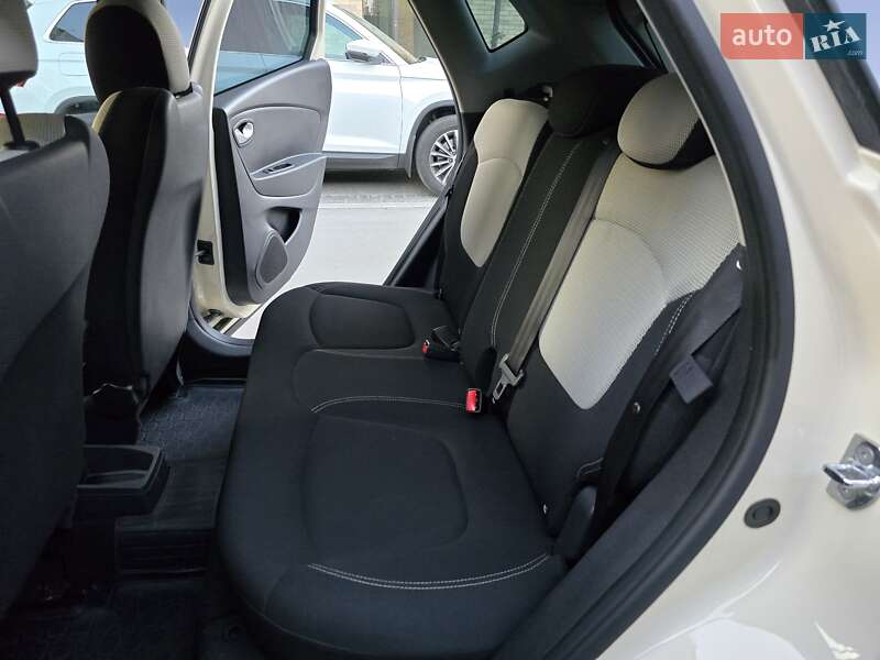 Внедорожник / Кроссовер Renault Captur 2019 в Киеве