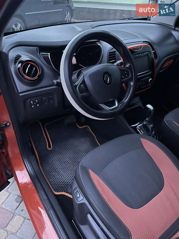 Внедорожник / Кроссовер Renault Captur 2017 в Хмельницком