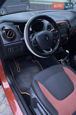 Внедорожник / Кроссовер Renault Captur 2017 в 