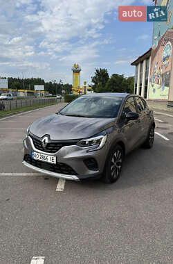 Внедорожник / Кроссовер Renault Captur 2023 в 