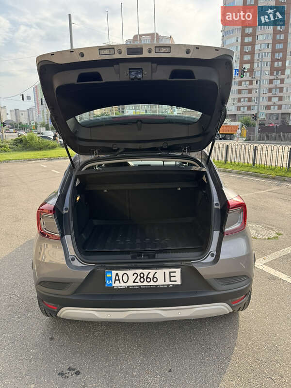 Внедорожник / Кроссовер Renault Captur 2023 в Киеве