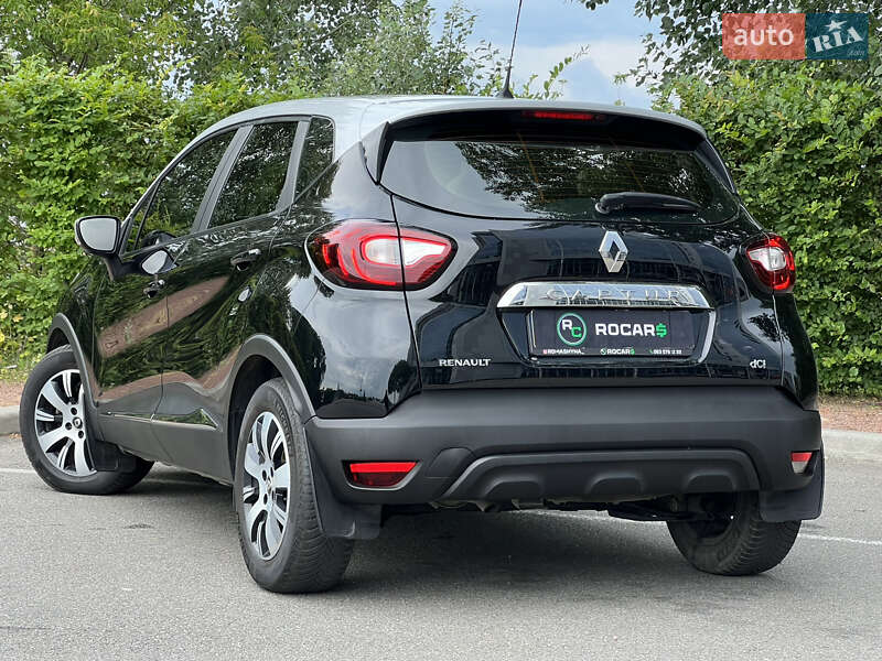 Внедорожник / Кроссовер Renault Captur 2019 в Киеве