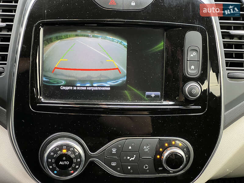 Внедорожник / Кроссовер Renault Captur 2019 в Киеве
