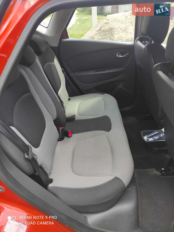 Позашляховик / Кросовер Renault Captur 2015 в Умані