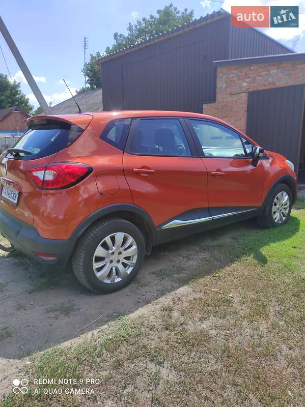 Позашляховик / Кросовер Renault Captur 2015 в Умані