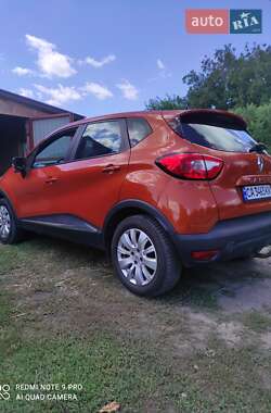 Позашляховик / Кросовер Renault Captur 2015 в Умані