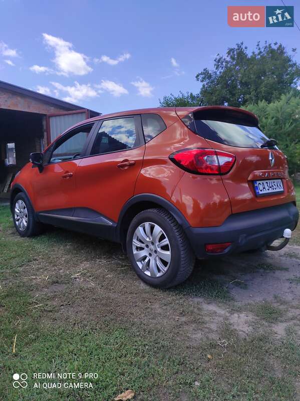 Позашляховик / Кросовер Renault Captur 2015 в Умані