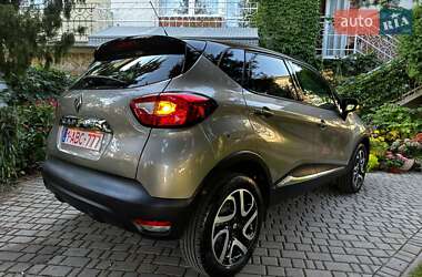 Позашляховик / Кросовер Renault Captur 2016 в Львові