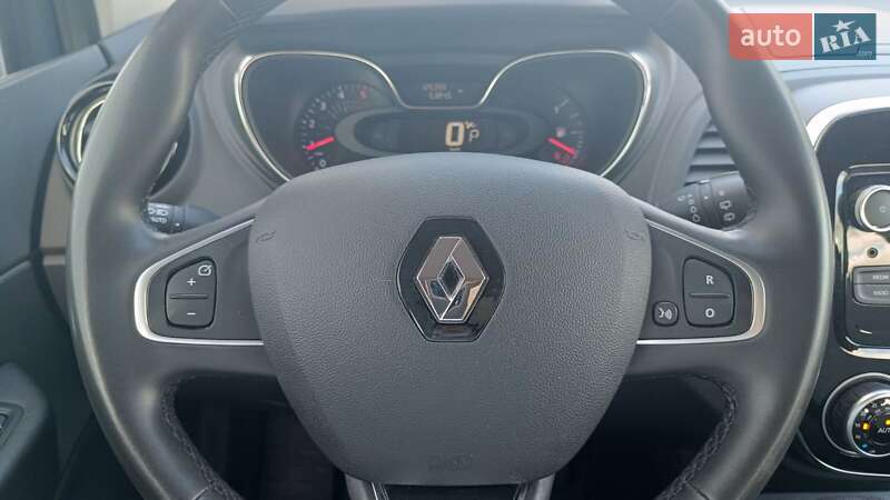 Внедорожник / Кроссовер Renault Captur 2019 в Киеве