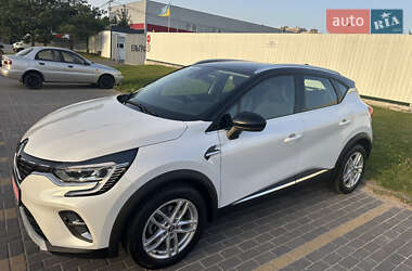Внедорожник / Кроссовер Renault Captur 2020 в 