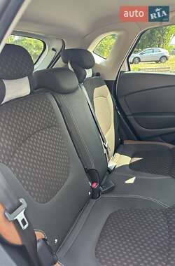 Внедорожник / Кроссовер Renault Captur 2018 в 