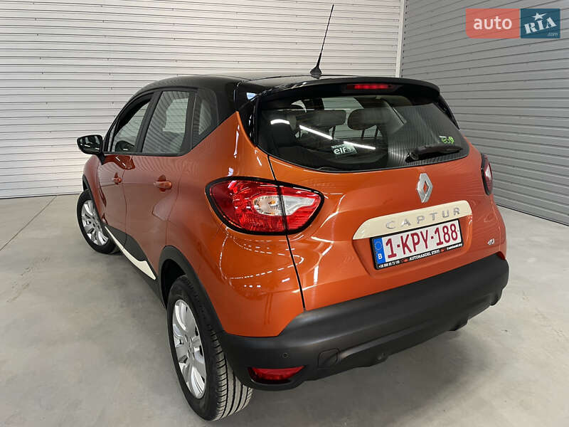Внедорожник / Кроссовер Renault Captur 2016 в Стрые