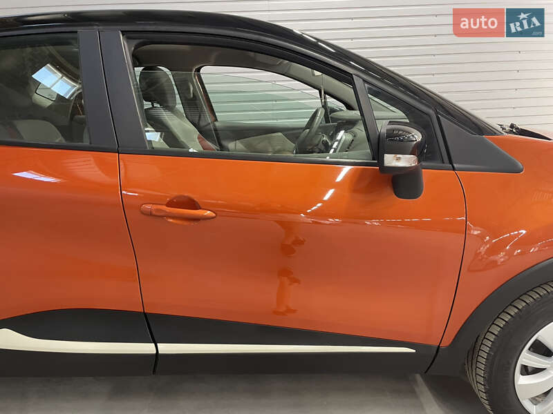 Внедорожник / Кроссовер Renault Captur 2016 в Стрые