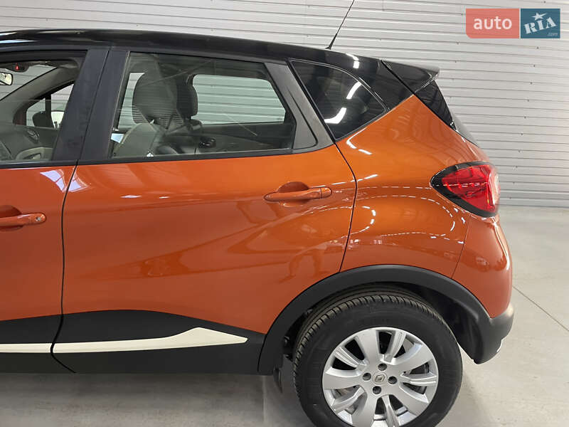 Внедорожник / Кроссовер Renault Captur 2016 в Стрые