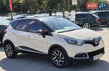 Внедорожник / Кроссовер Renault Captur 2015 в 