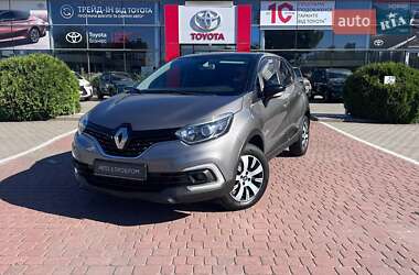 Внедорожник / Кроссовер Renault Captur 2018 в Хмельницком