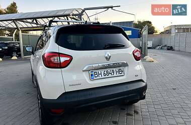 Внедорожник / Кроссовер Renault Captur 2015 в 