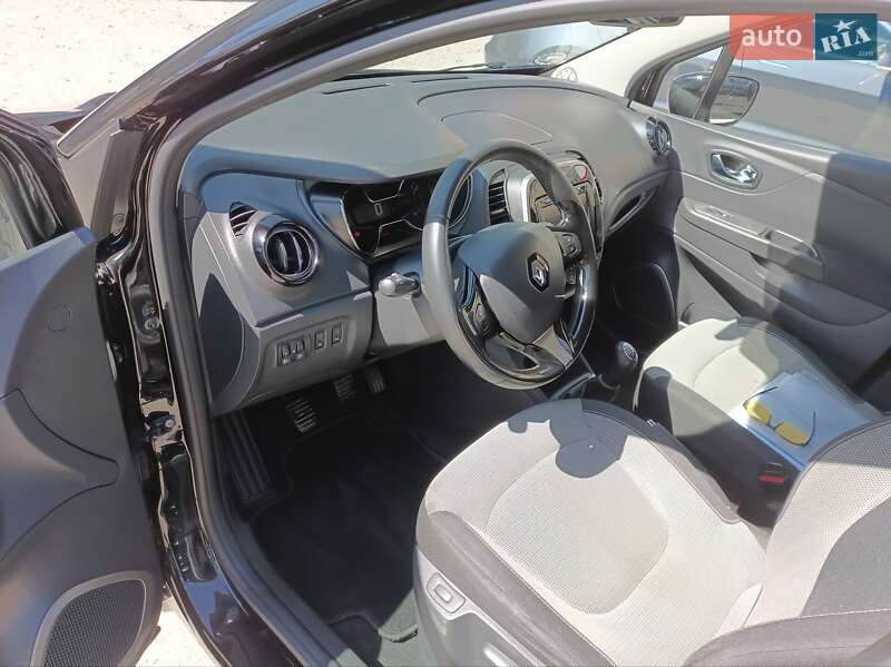 Внедорожник / Кроссовер Renault Captur 2017 в Ивано-Франковске