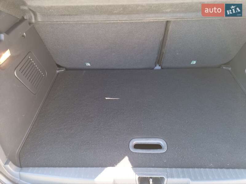 Внедорожник / Кроссовер Renault Captur 2017 в Ивано-Франковске