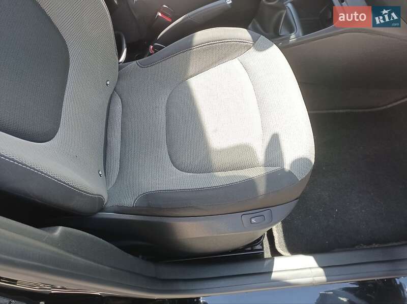 Внедорожник / Кроссовер Renault Captur 2017 в Ивано-Франковске