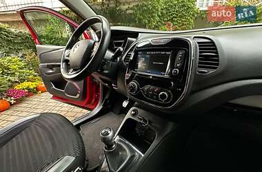 Внедорожник / Кроссовер Renault Captur 2016 в 
