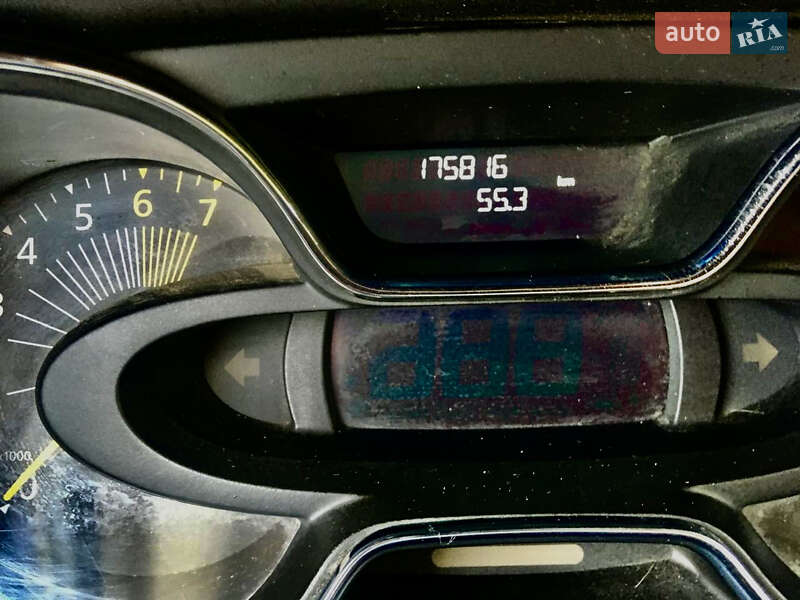 Внедорожник / Кроссовер Renault Captur 2015 в Белгороде-Днестровском