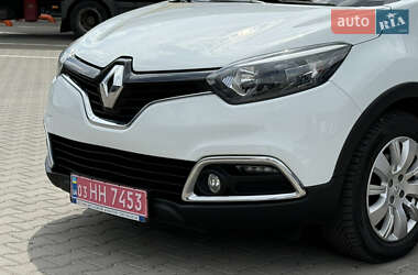 Позашляховик / Кросовер Renault Captur 2015 в 