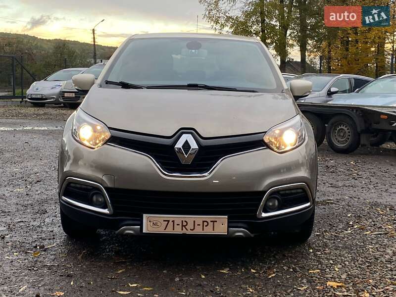Внедорожник / Кроссовер Renault Captur 2014 в Ивано-Франковске