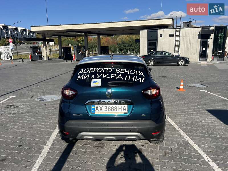 Внедорожник / Кроссовер Renault Captur 2018 в Ужгороде