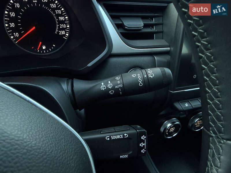 Позашляховик / Кросовер Renault Captur 2021 в Хмельницькому