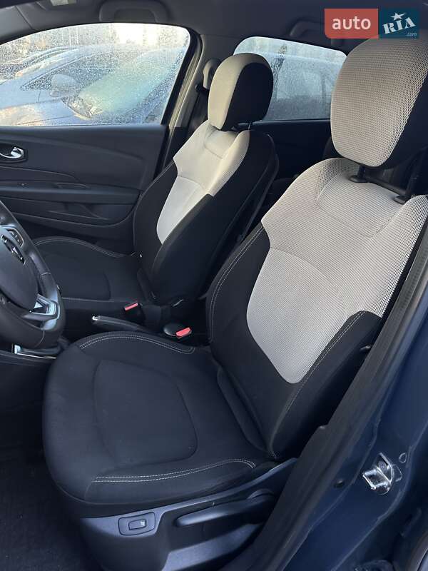 Позашляховик / Кросовер Renault Captur 2019 в Києві фото 10 Позашляховик / Кросовер Renault Captur 2019 в Києві