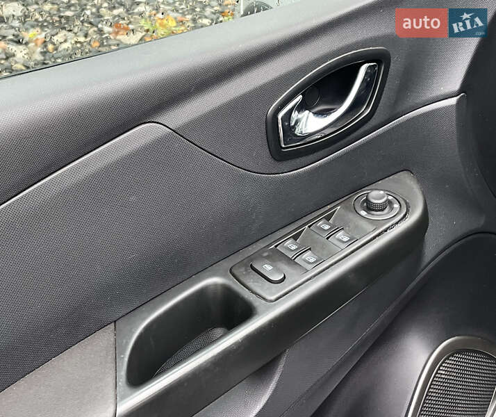 Позашляховик / Кросовер Renault Captur 2014 в Києві